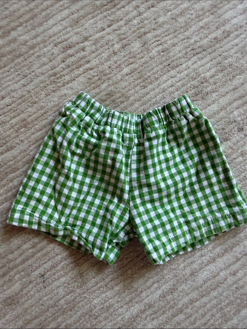The Beaufort Bonnet Company 2T Boys Gingham Green and White Elastic Waist Shorts